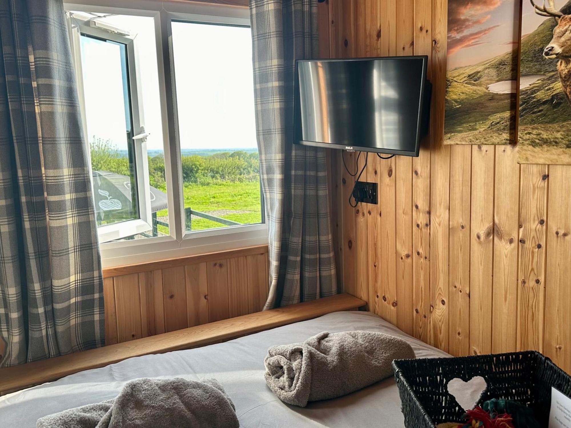 Stags Hide Hotell Minwear Exteriör bild